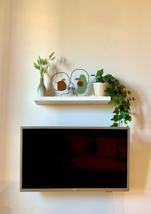 Lovely Studio Flat In Bocconi ミラノ エクステリア 写真